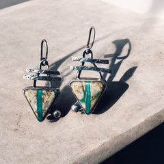 Cute Crosshatch Ribbon Turquoise Earrings