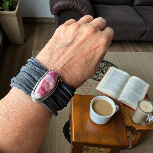 Dark Pink Spiny Oyster Bracelet